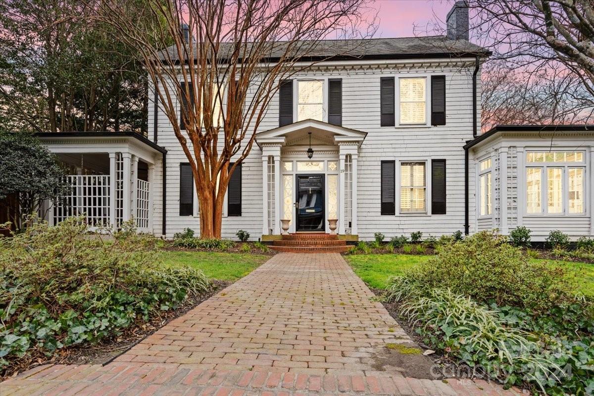 19 Franklin Avenue
