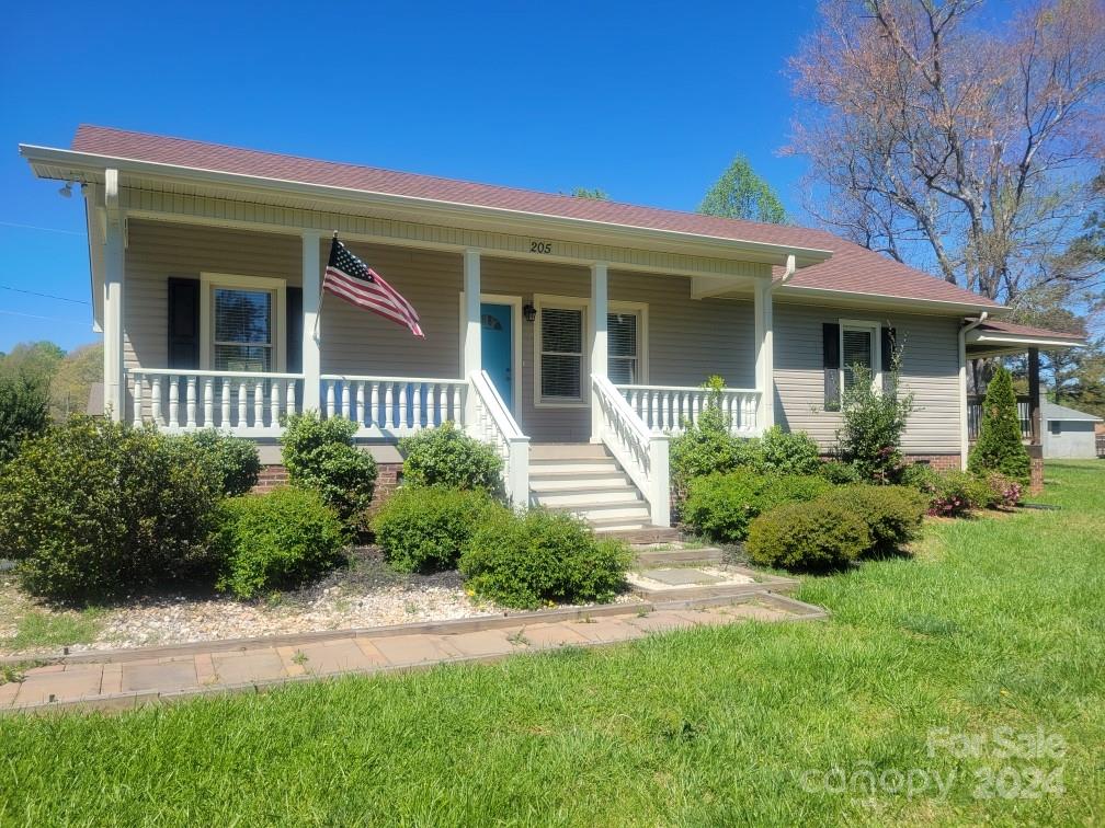 205 Boundary Road