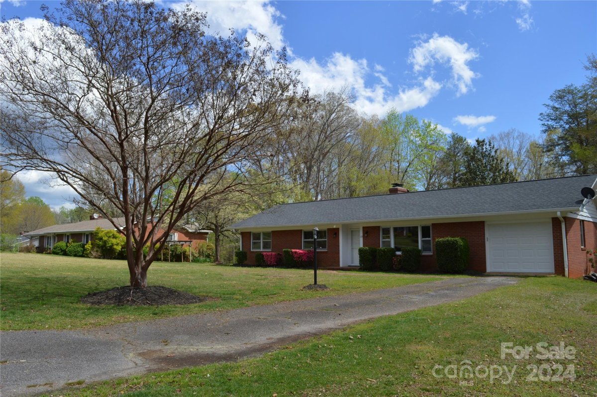 123 Ivy Drive