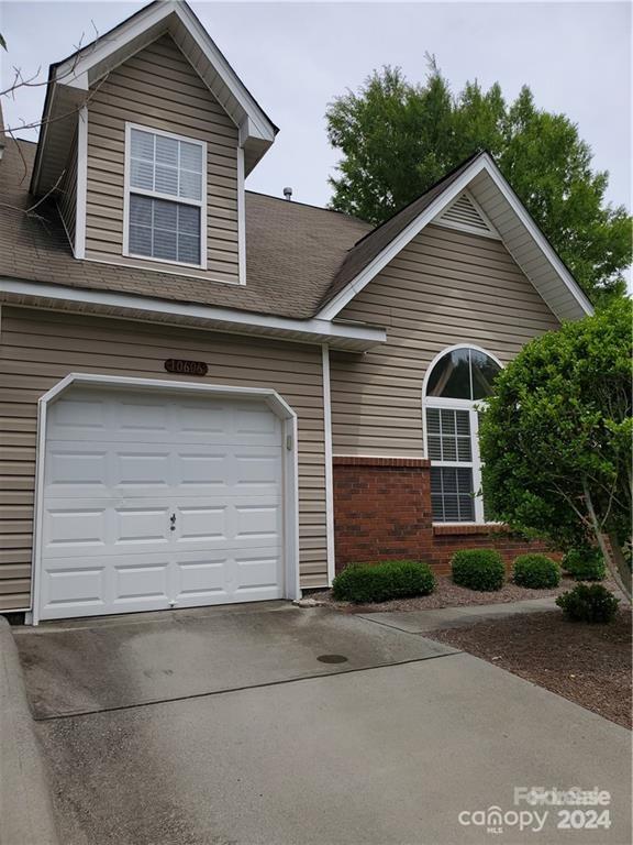 10606 Pointed Leaf Court