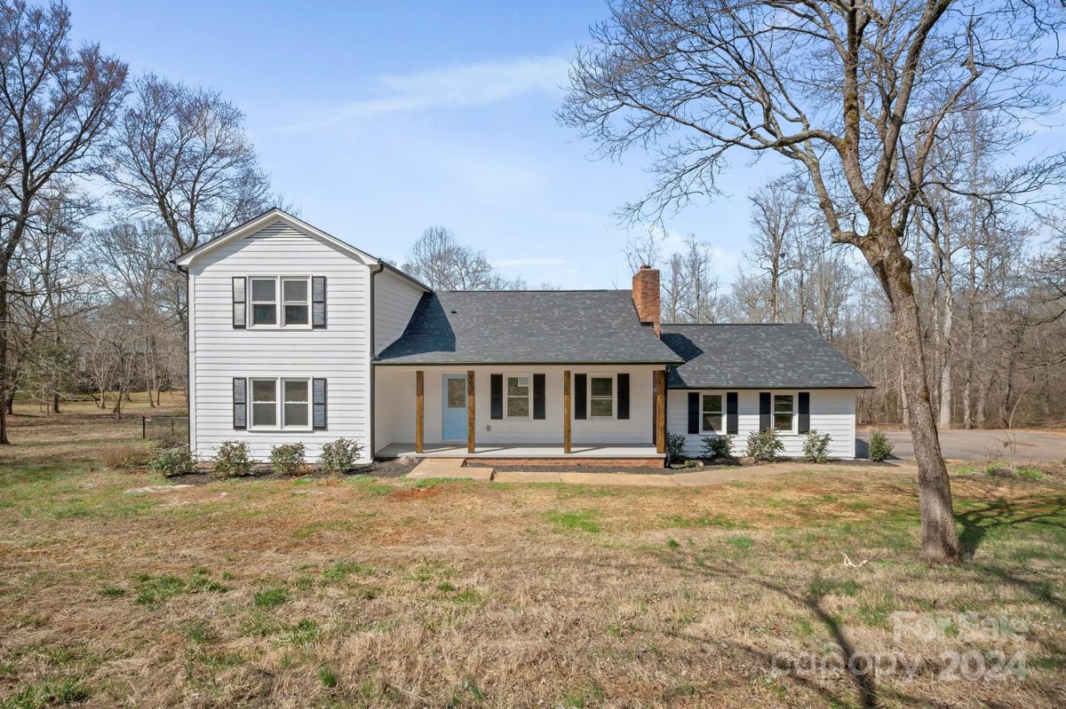 869 Hillard Lane