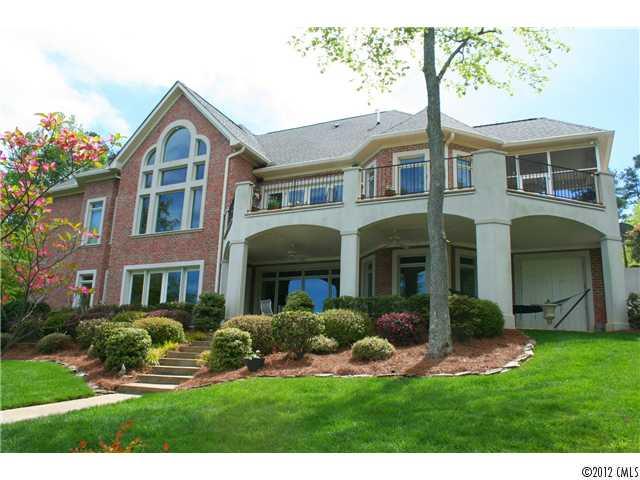 8095 Bay Pointe Drive