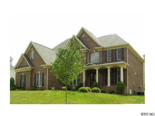 28015 Villa Walk Lane