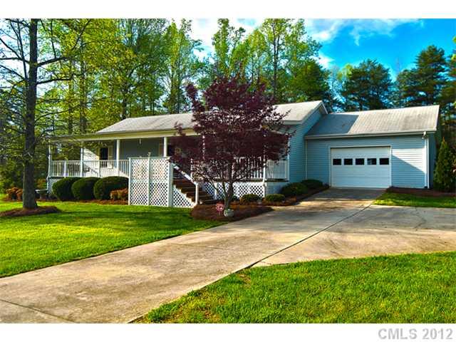 152 Three Oaks Lane