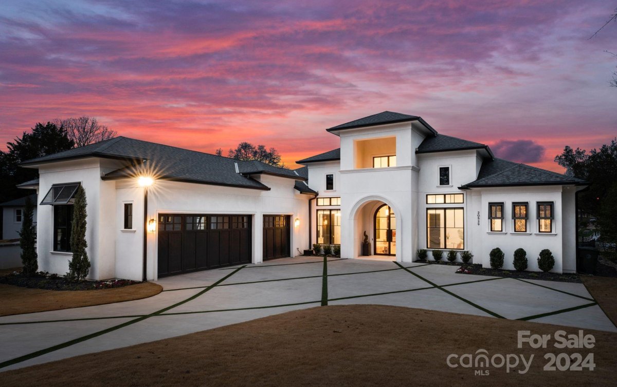 20529 Lagoona Drive