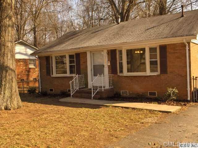 2843 Wedgefield Drive