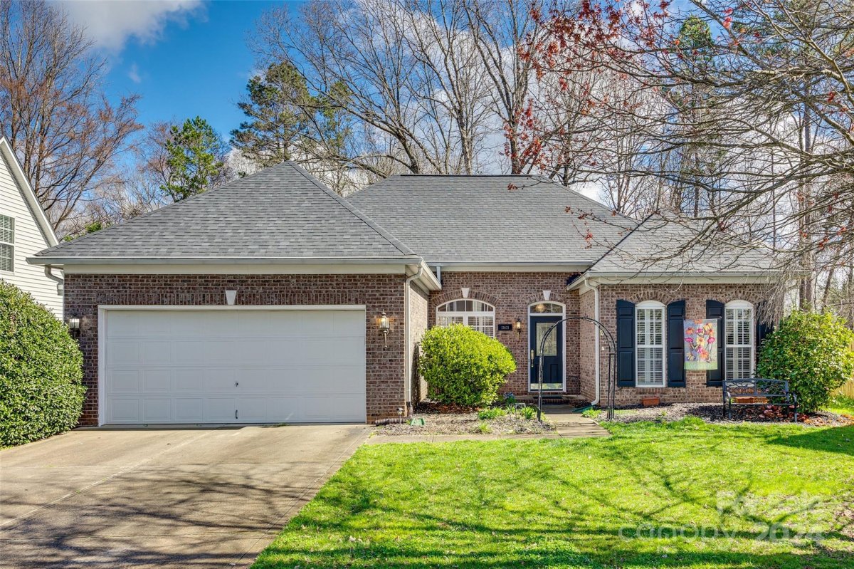 13621 Edgetree Drive