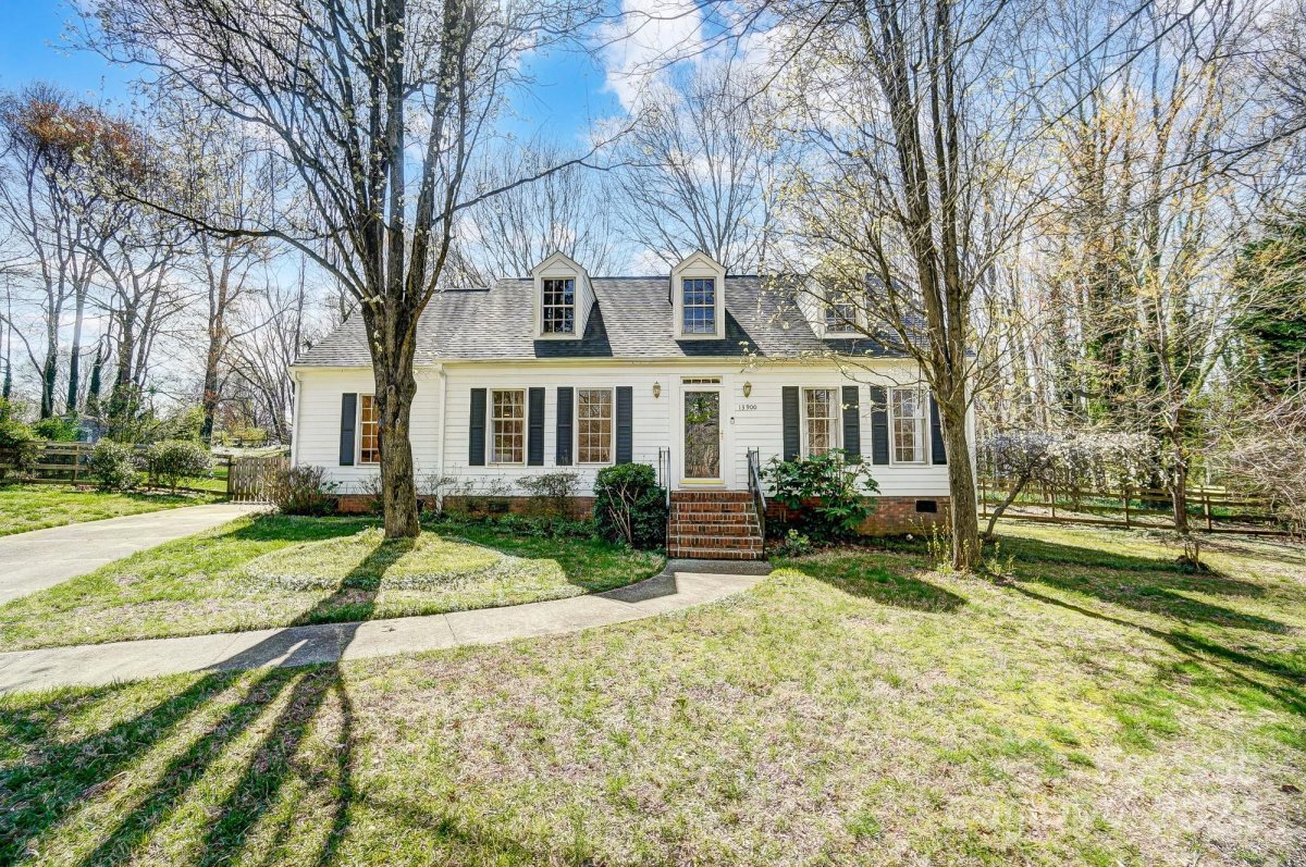 13900 Double Girth Court