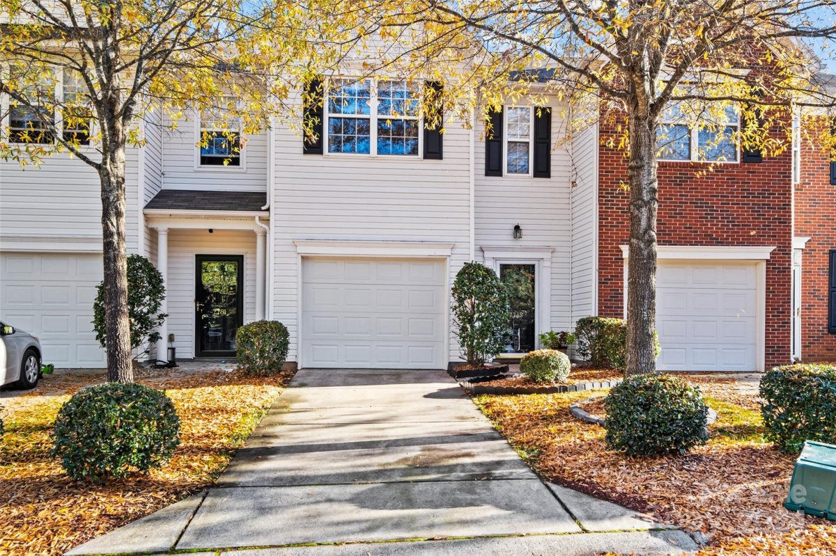 7785 Abigail Glen Drive