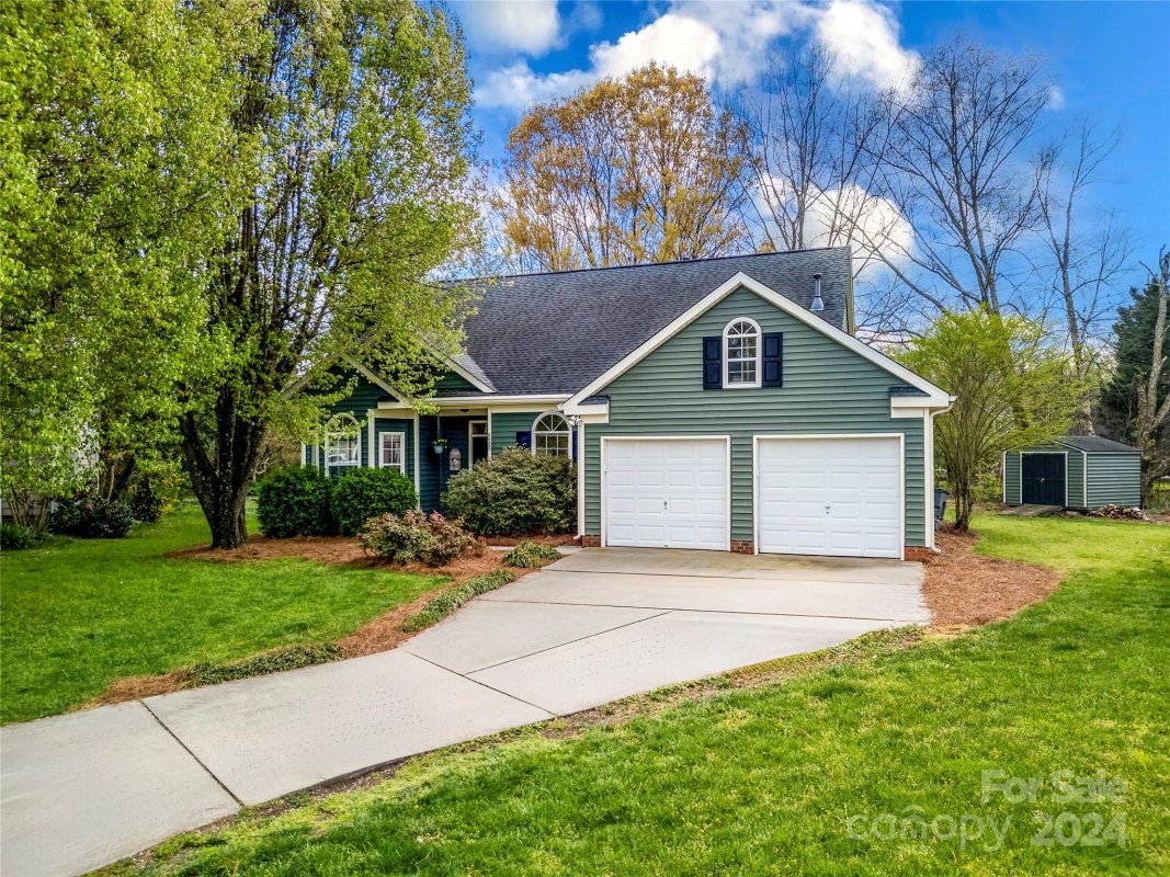 8400 Earlham Court