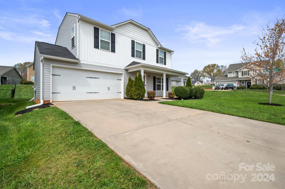 100 Damsenberry Way