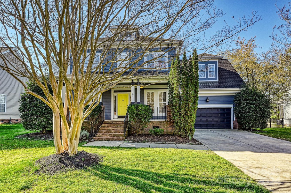 381 Shoreline Parkway