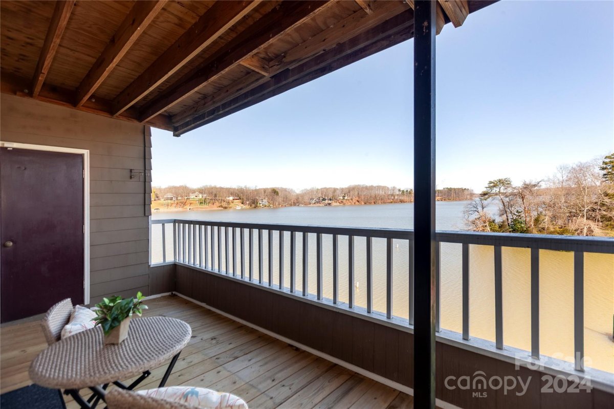 9808 Emerald Point Drive