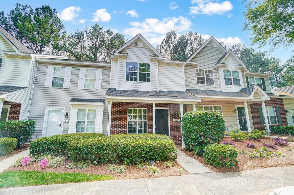 10158 Forest Landing Drive