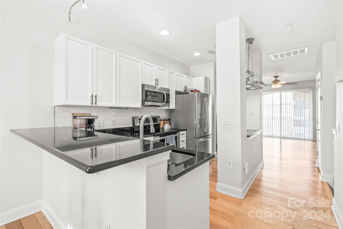 1314 Kenilworth Avenue 218