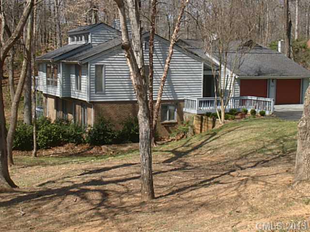 6222 Carriagehouse Lane