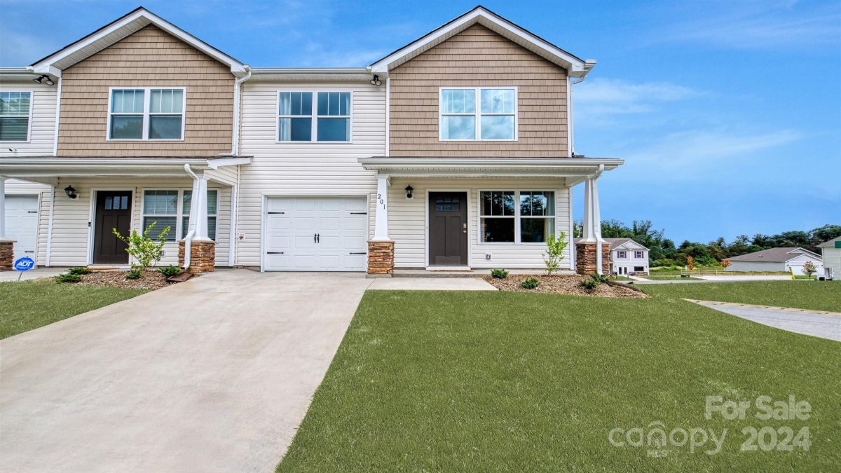 50 Clear Creek Lane