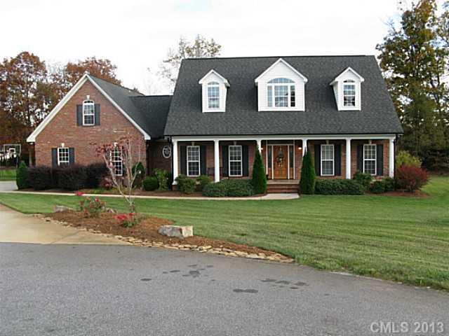4374 Woodsbury Lane