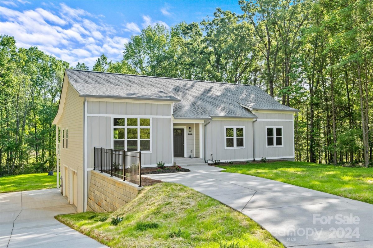 15408 August Lane
