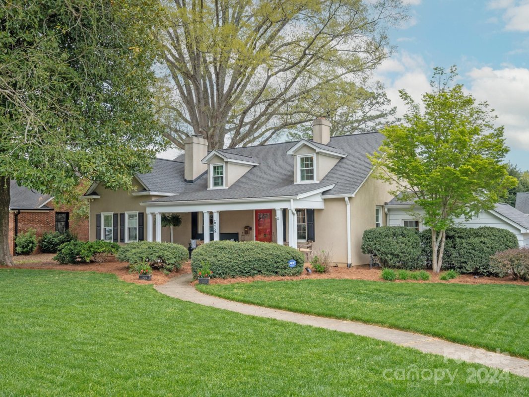 615 Westbury Road