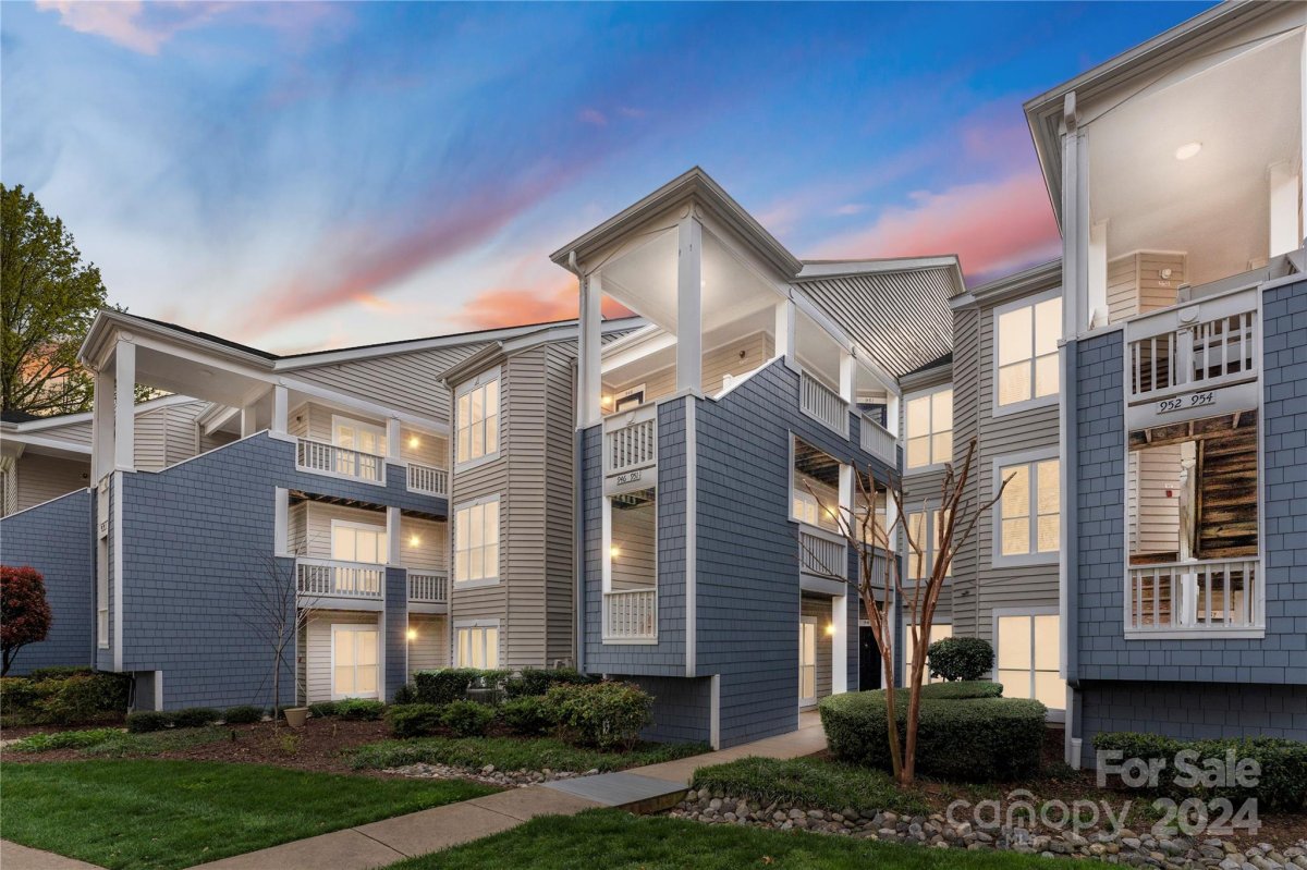 948 Southwest Drive