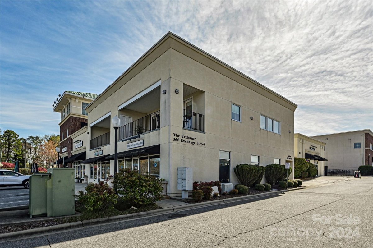360 Exchange Street 201