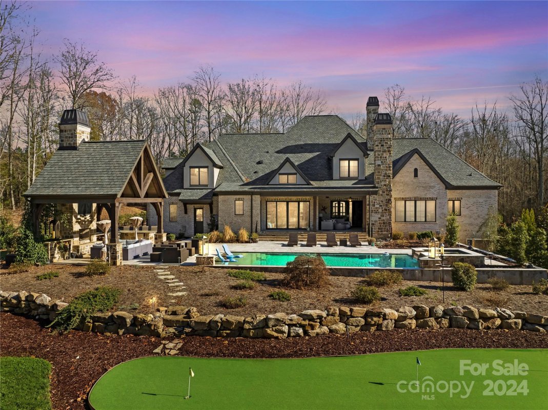 704 Medallion Drive