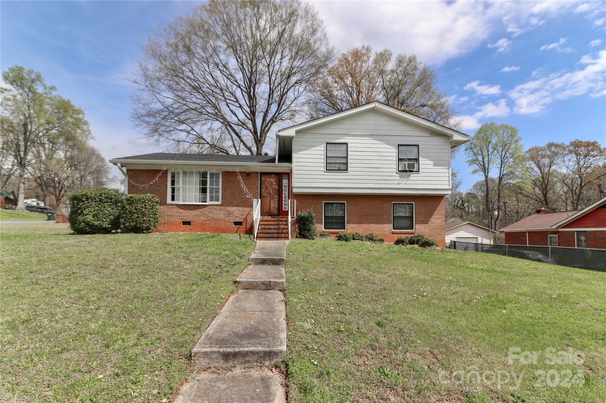 6762 Glenmoor Drive