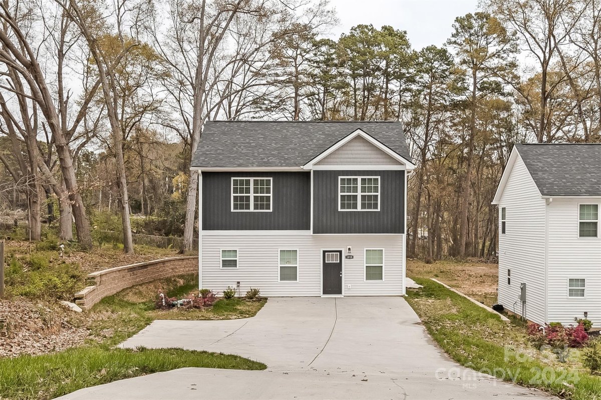 1018 East Drive