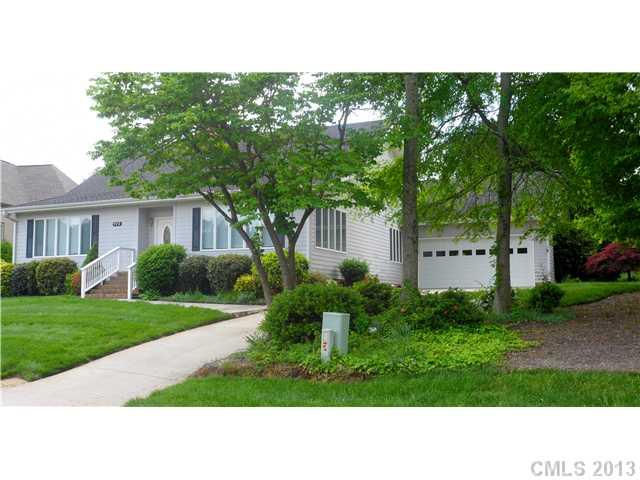 922 Lake Club Drive
