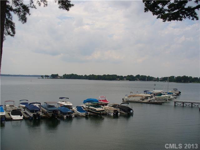 20407 Harborgate Court 404