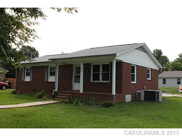 909 Iris Drive