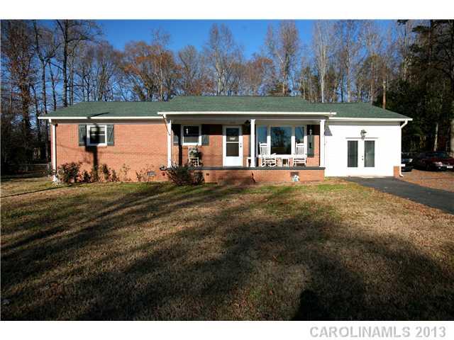 314 Meadowood Circle