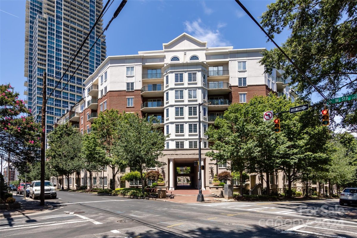 300 W 5th Street 338