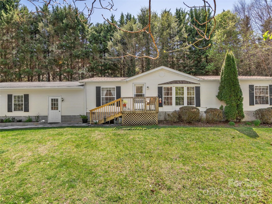 68 Powderhorn Drive