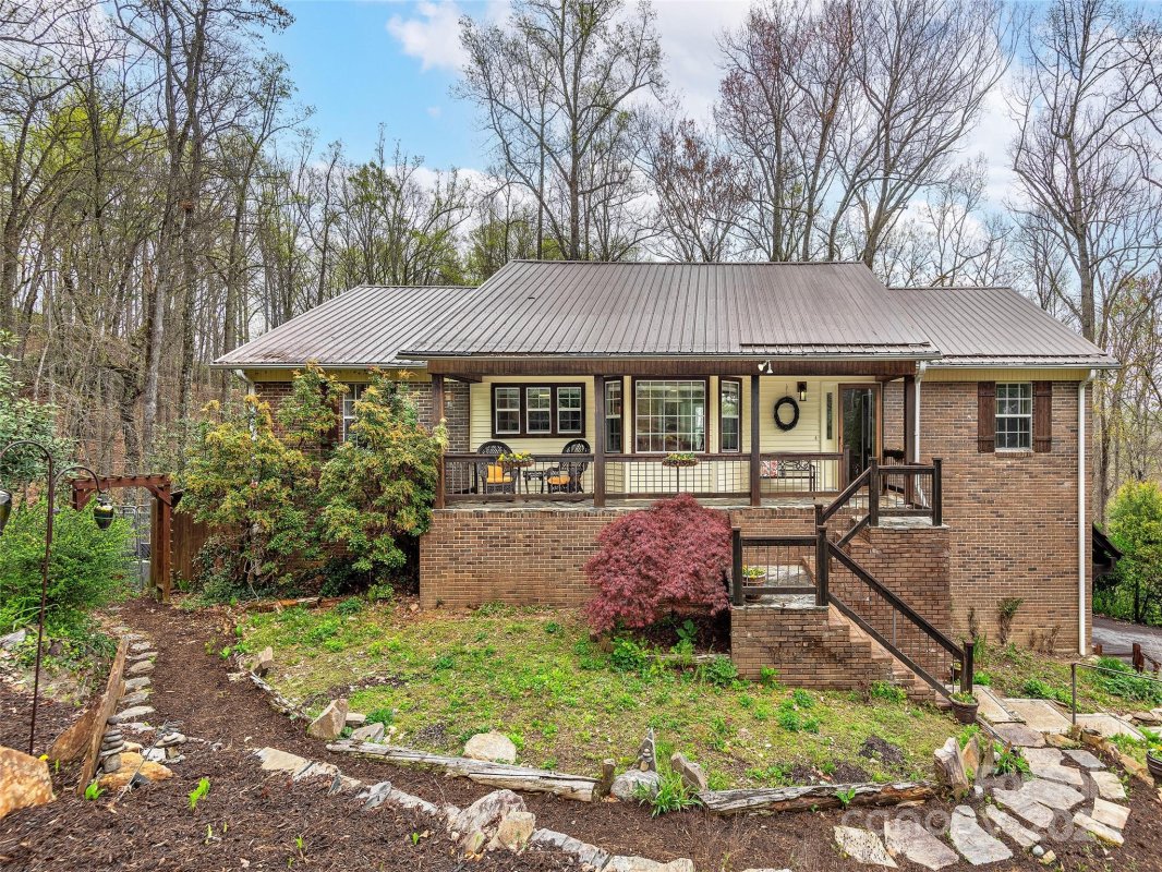 516 Hunters Glen Lane