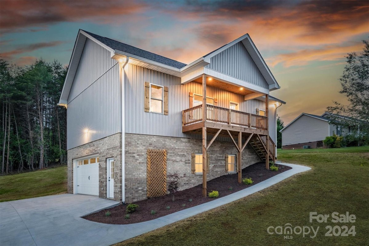 1322 Gallatin Lane