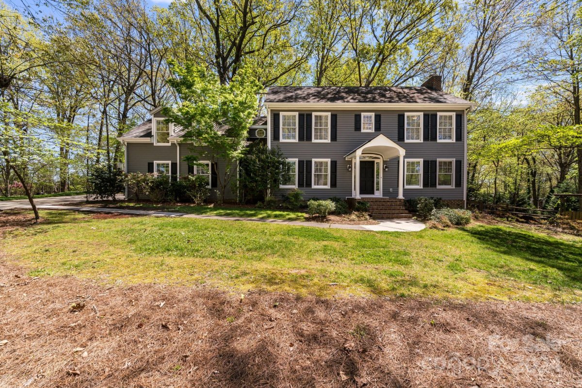 430 Sabot Lane