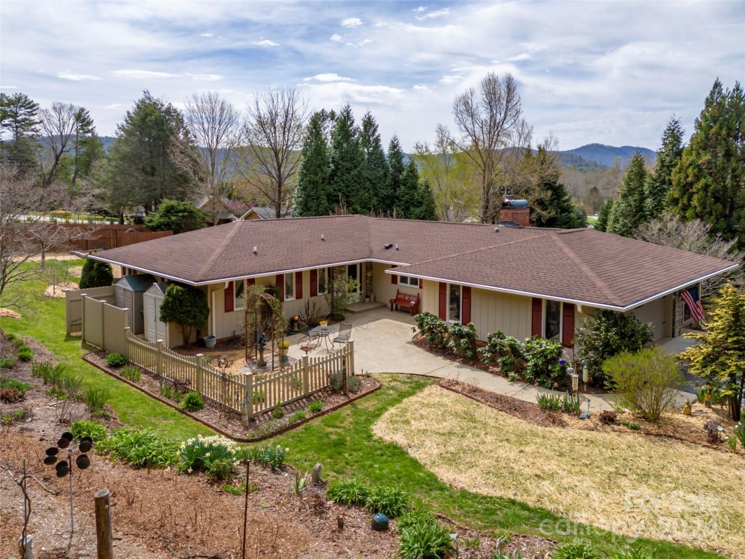 120 Yardley Court