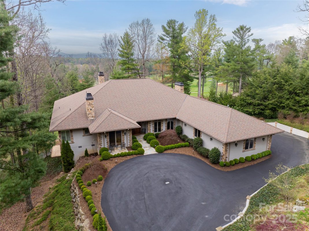 205 Pineholt Lane