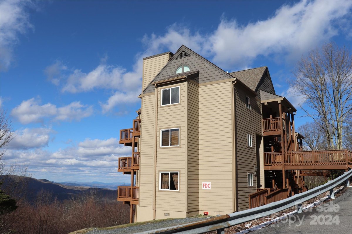 111 Sugar Ski Drive 11-803