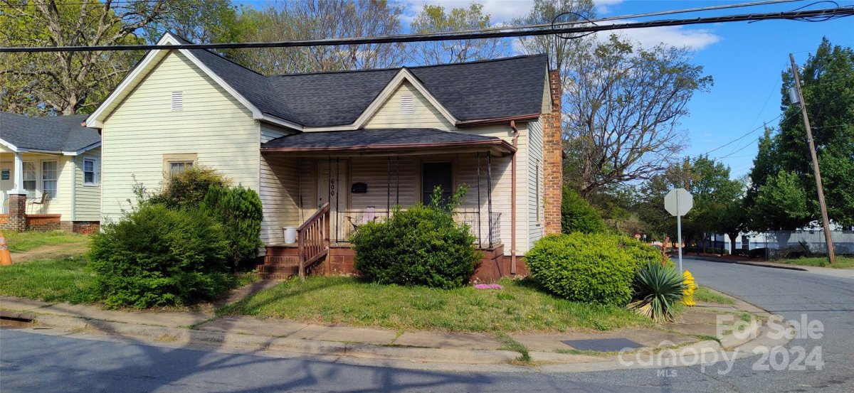 600 Campus Street