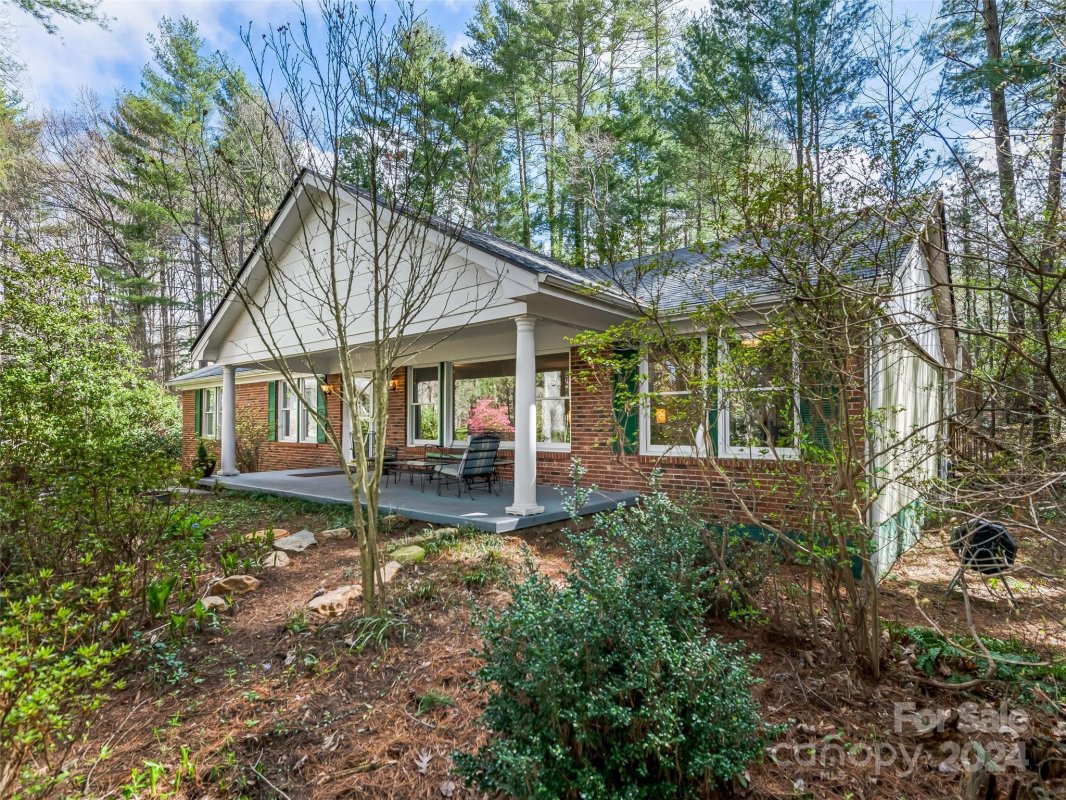 8 Brushwood Road