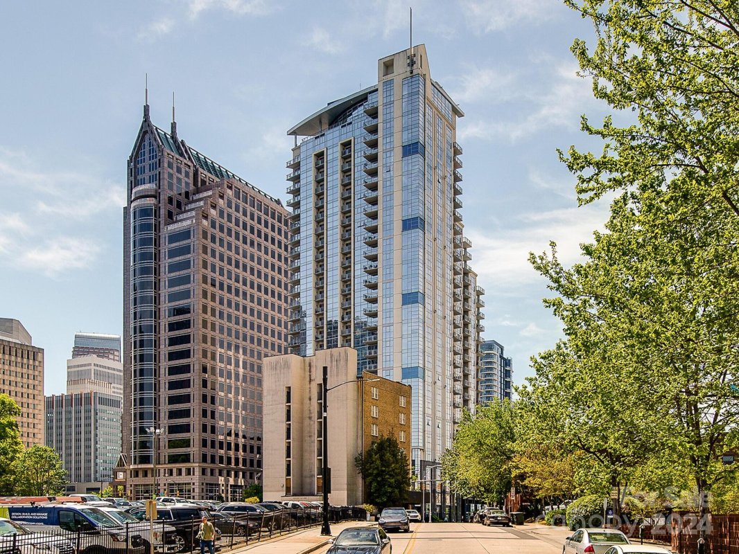 333 W Trade Street 2008
