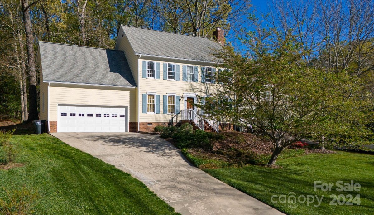 3085 Hitching Post Lane
