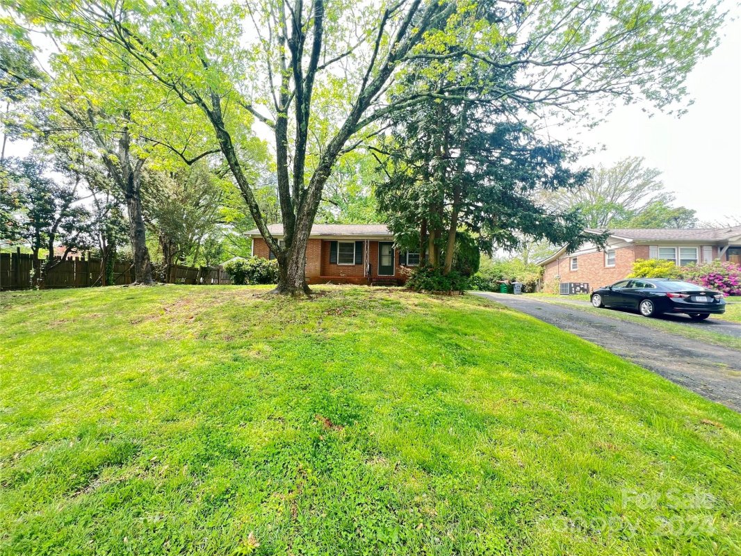 3814 Topsfield Road