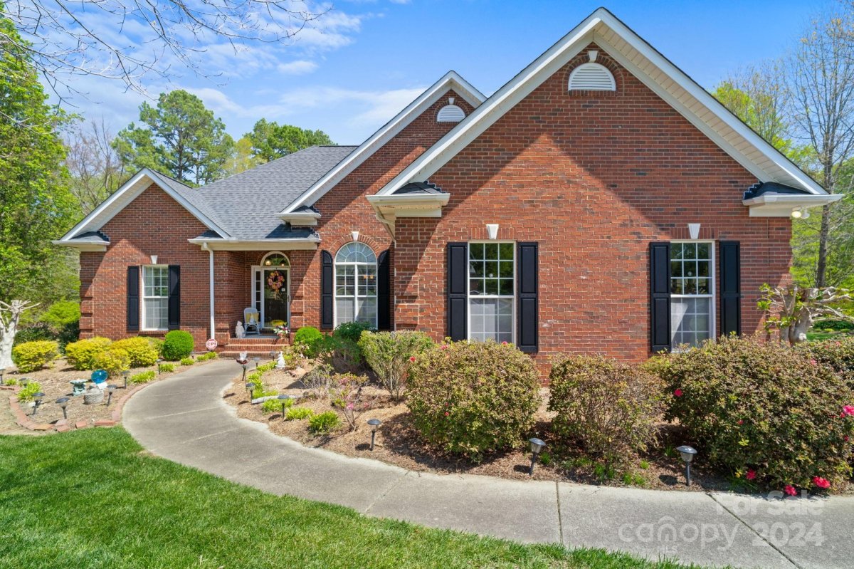 2804 Monterrey Lane