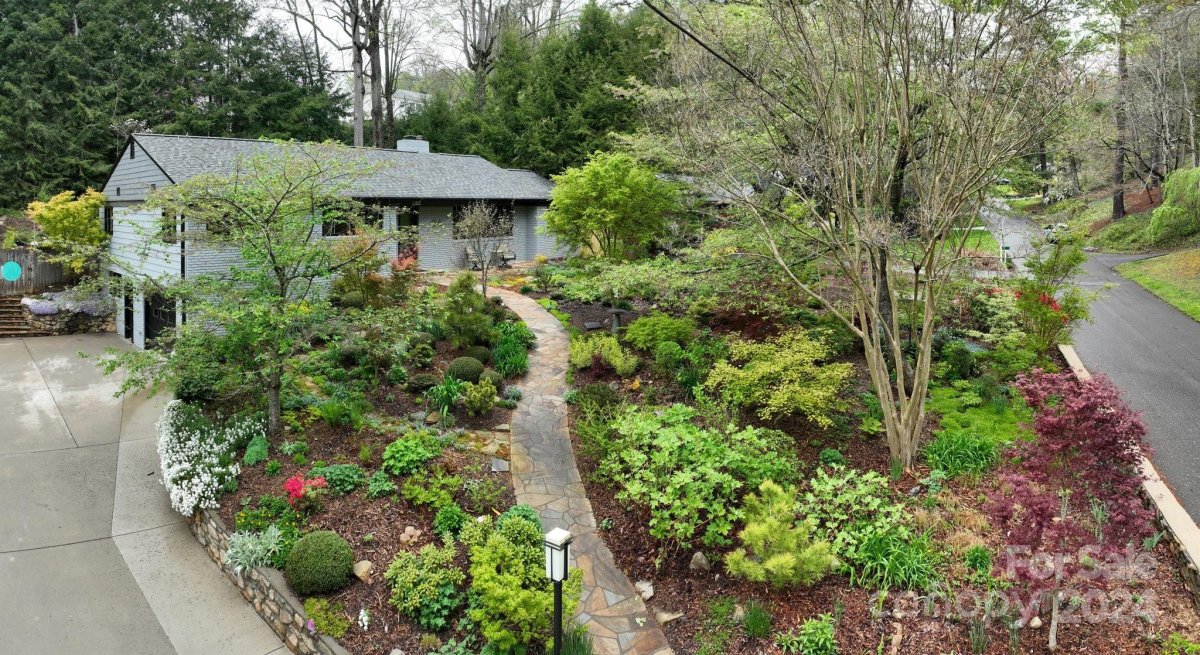 24 Maplewood Road