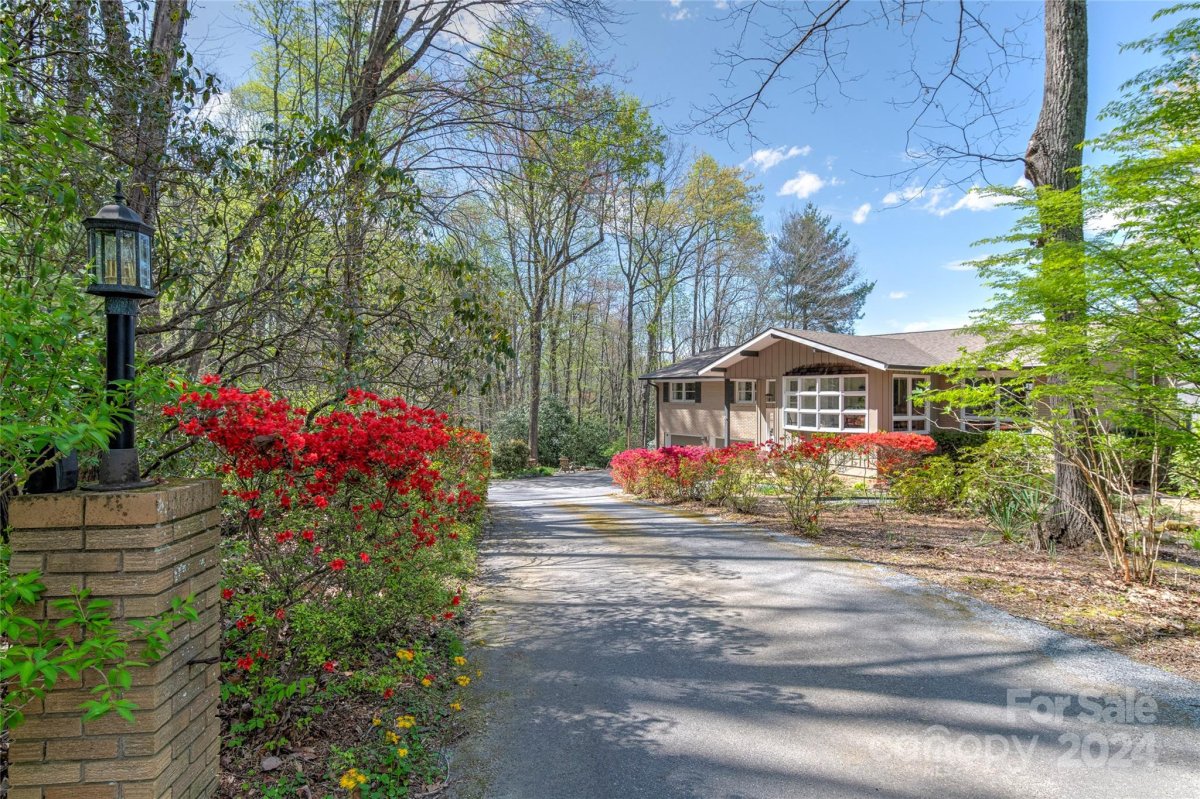 443 Sky Ridge Lane