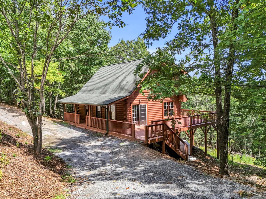 522 Woodgate Drive
